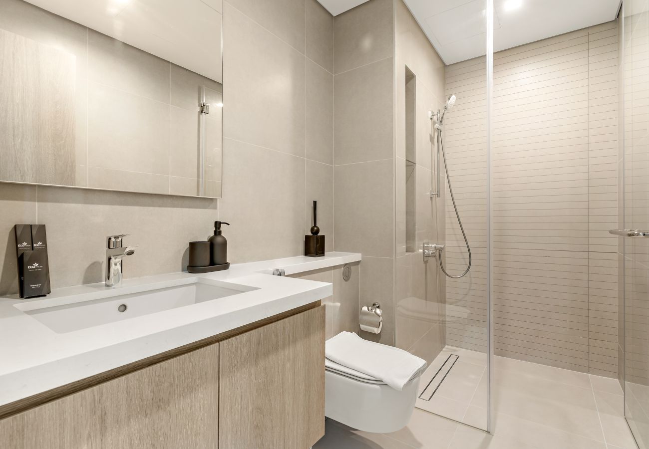 Apartment in Dubai - Elegant 2 BD in LIV Marina with Luxury Amenities