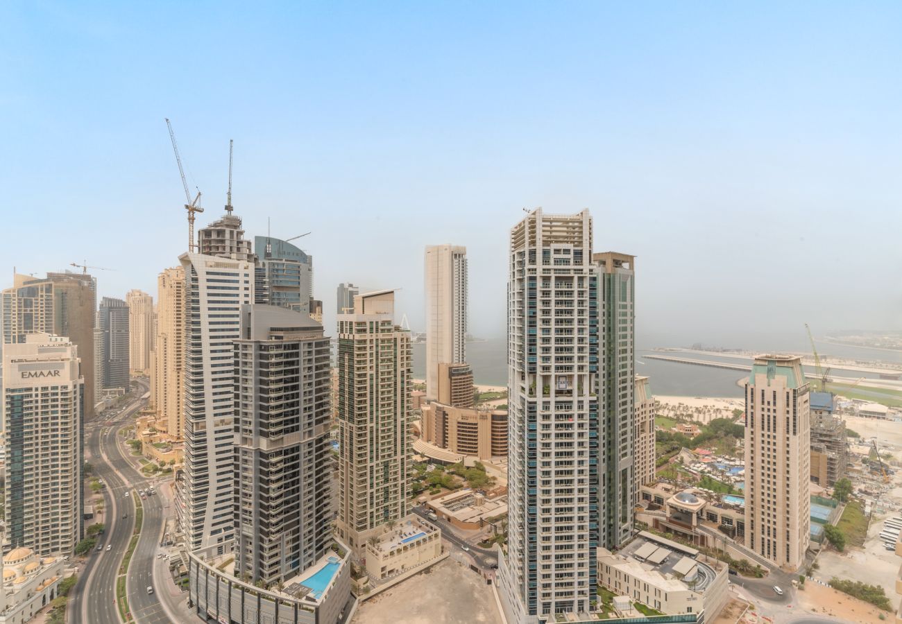Apartment in Dubai - Elegant 2 BD in LIV Marina with Luxury Amenities