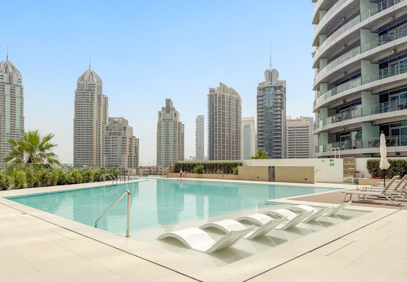 Apartment in Dubai - Elegant 2 BD in LIV Marina with Luxury Amenities