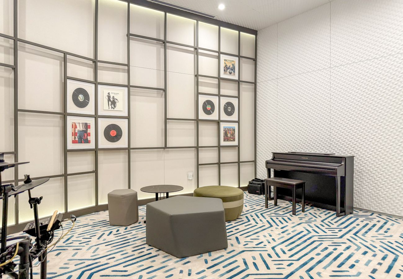 Apartment in Dubai - Elegant 2 BD in LIV Marina with Luxury Amenities