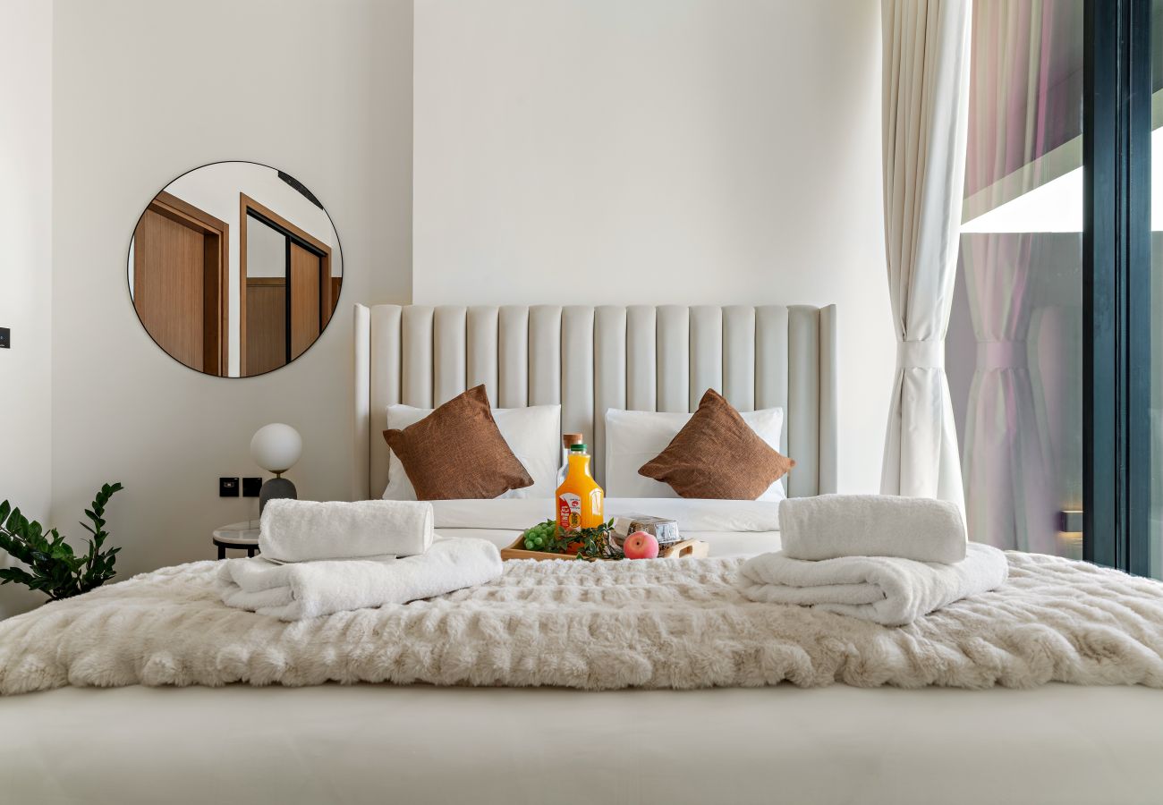 Apartment in Dubai - Elegant Modern and Bright 1BR in JVC