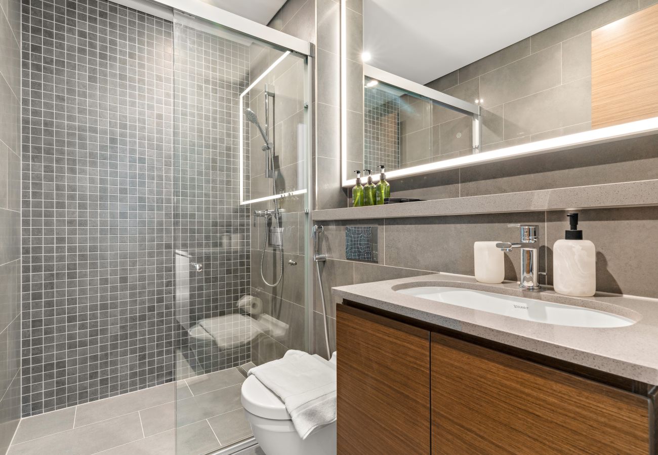 Apartment in Dubai - Modern 2 BR with Pool View in Sobha Hartland 