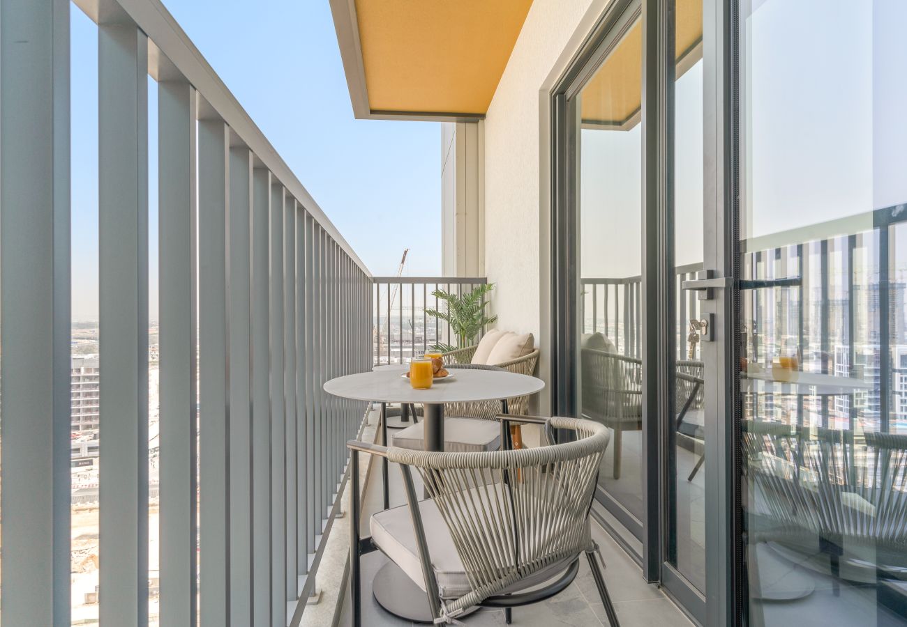 Apartment in Dubai - Modern 2 BR with Pool View in Sobha Hartland 