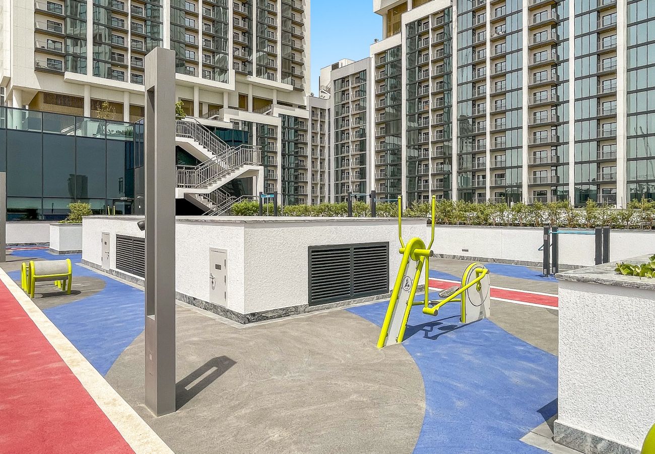 Apartment in Dubai - Modern 2 BR with Pool View in Sobha Hartland 