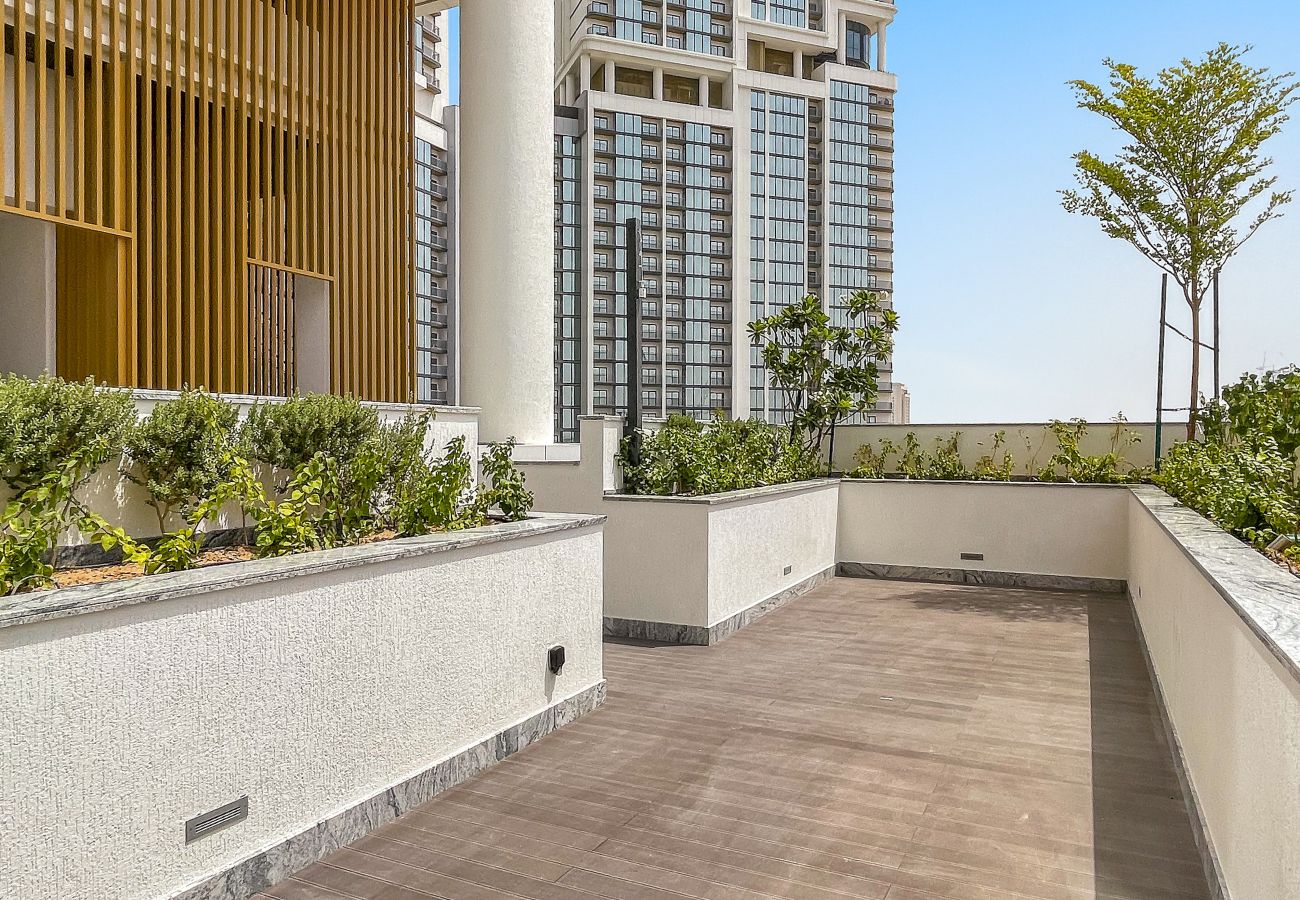 Apartment in Dubai - Modern 2 BR with Pool View in Sobha Hartland 