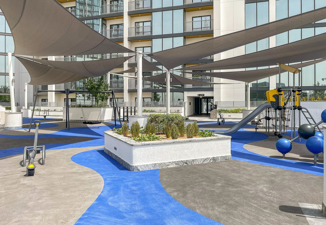 Apartment in Dubai - Modern 2 BR with Pool View in Sobha Hartland 