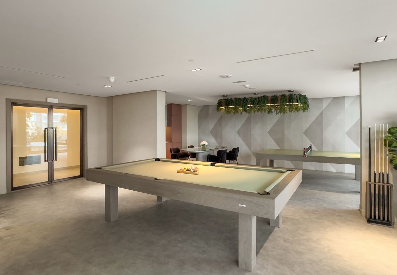 Apartment in Dubai - Elegant Studio in Dubai Hills Overlooking the Pool