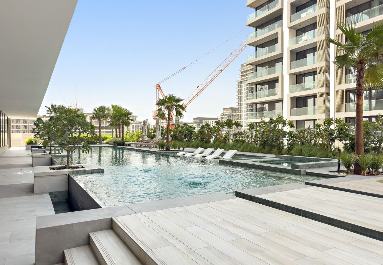 Apartment in Dubai - Elegant Studio in Dubai Hills Overlooking the Pool