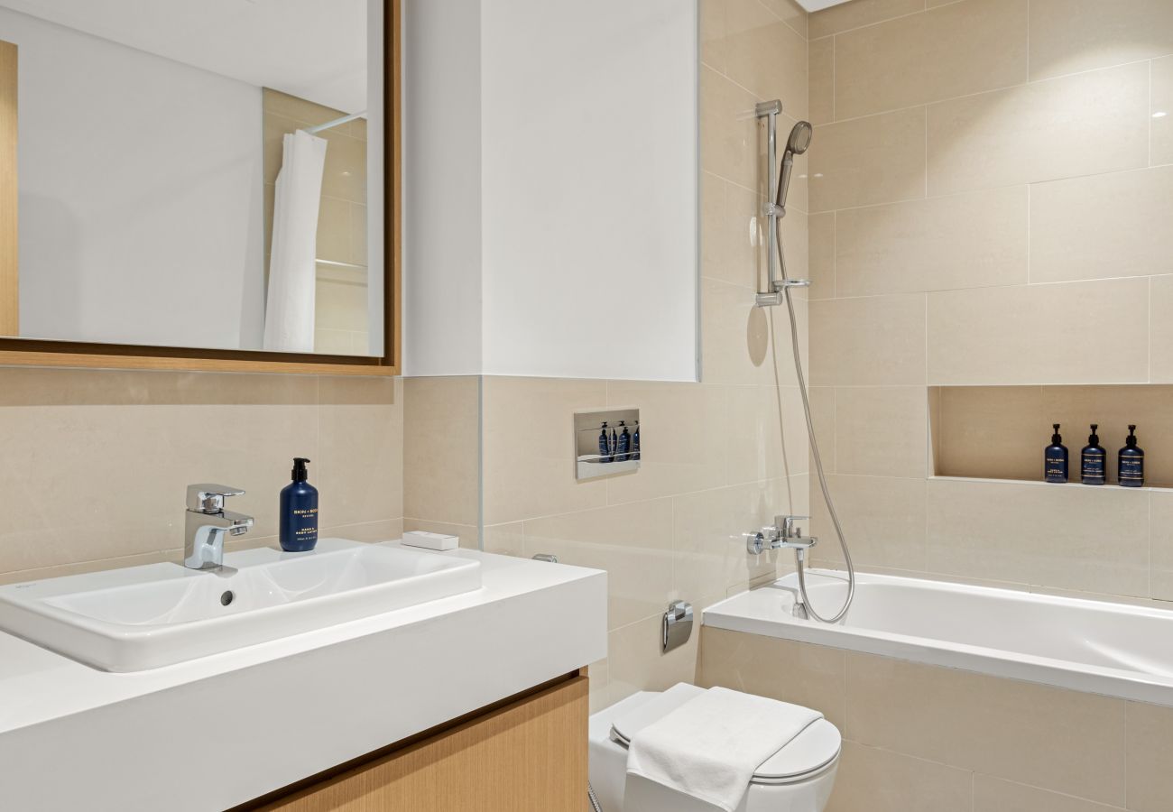 Apartment in Dubai - Spacious 2BD in Dubai Creek Harbour