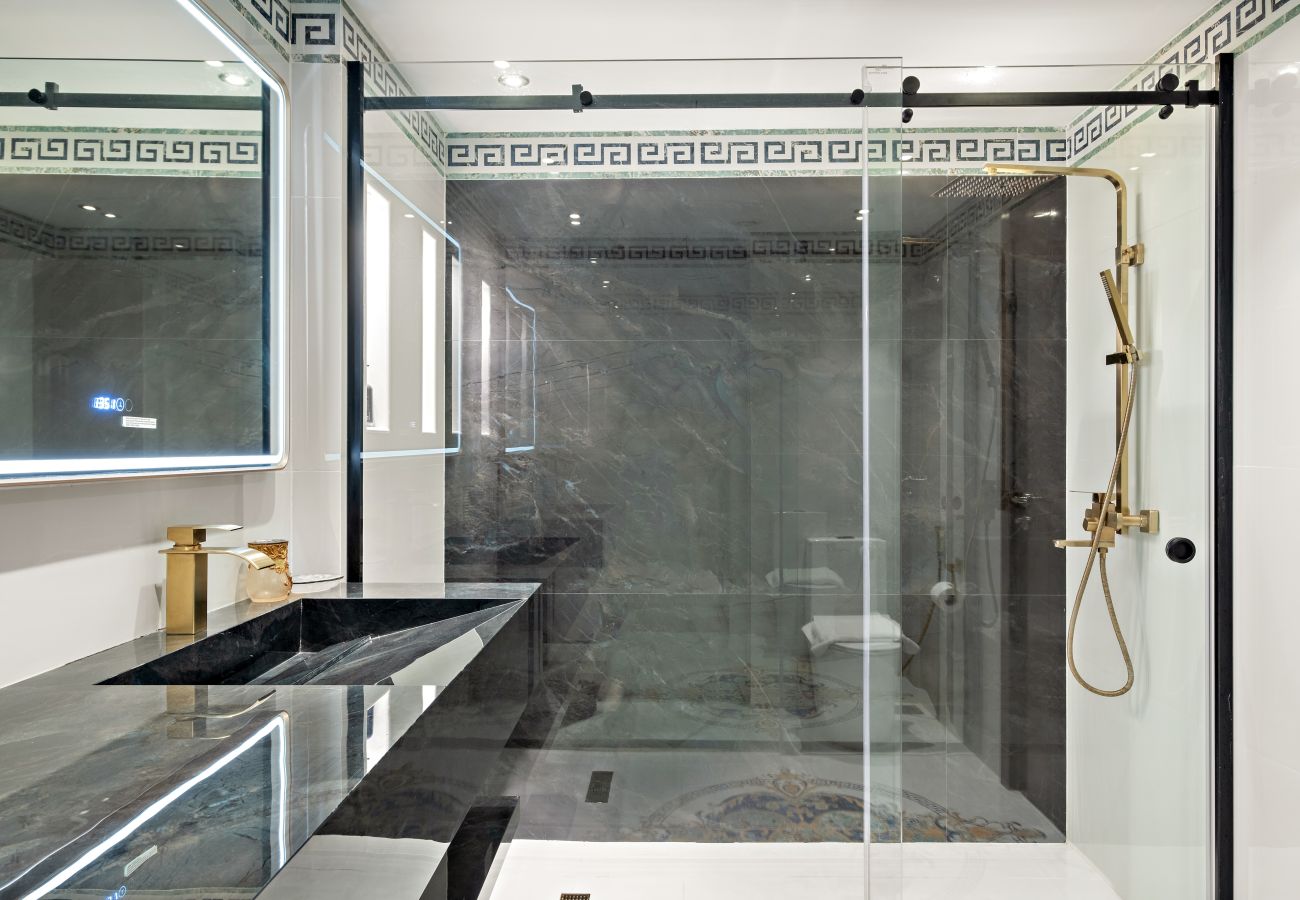 Apartment in Dubai - Luxury 2 BD with Stunning Marina Views