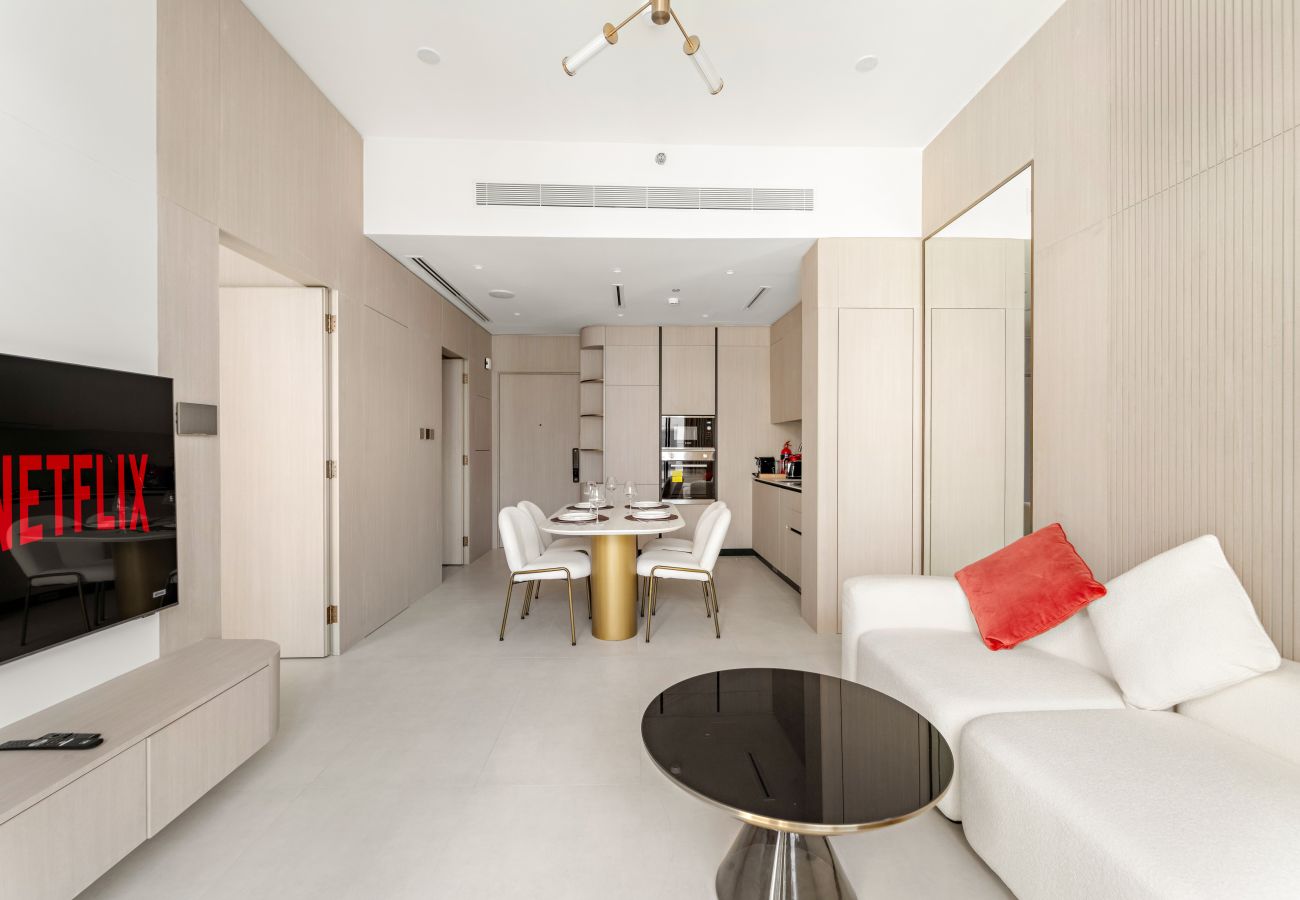 Apartment in Dubai -  Refined 1 BD Apartment in JVC