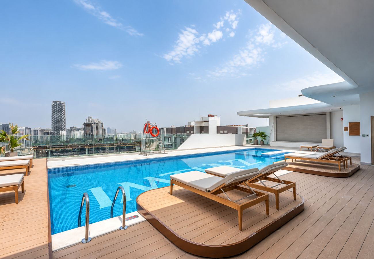 Apartment in Dubai - Stylish 1BR in JVC | Pool & Modern Amenities