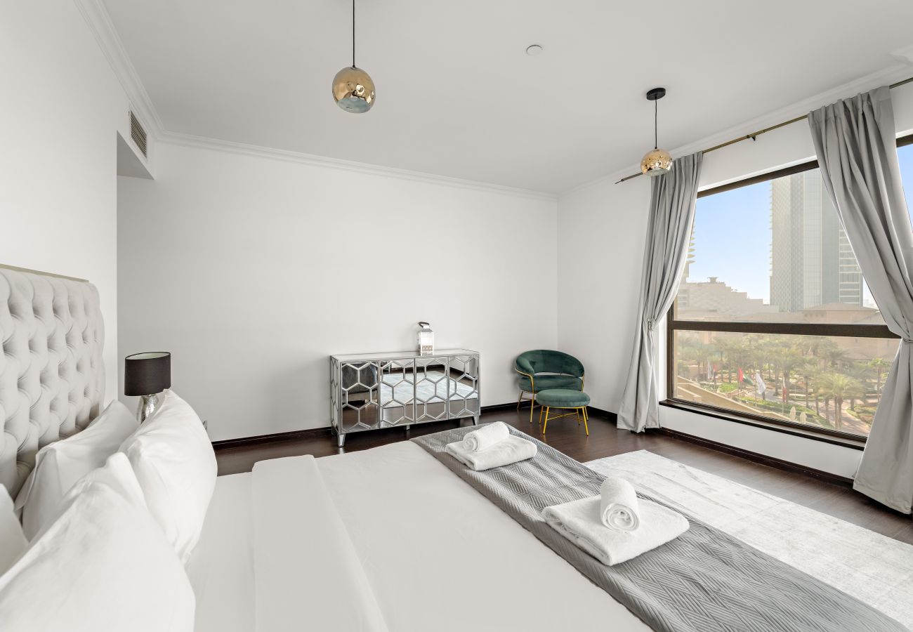 Apartment in Dubai - Spacious 3 BR in JBR with Beach Access