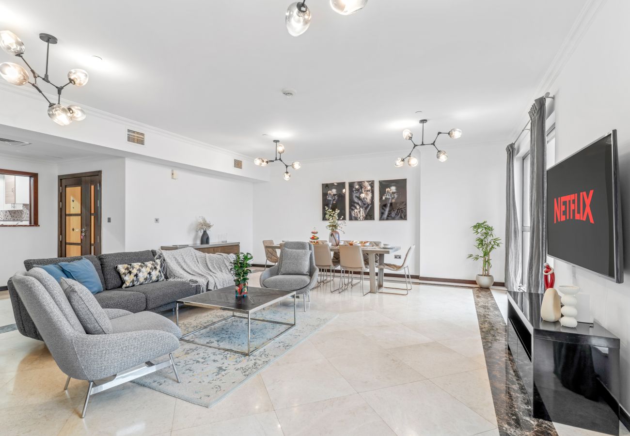 Apartment in Dubai - Spacious 3 BR in JBR with Beach Access