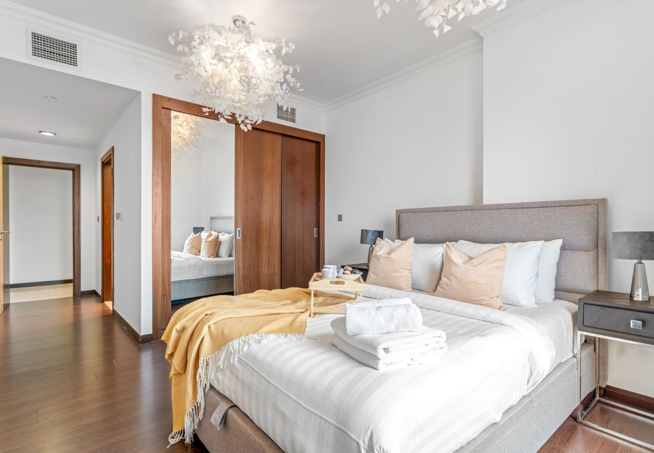 Apartment in Dubai - Spacious 3 BR in JBR with Beach Access