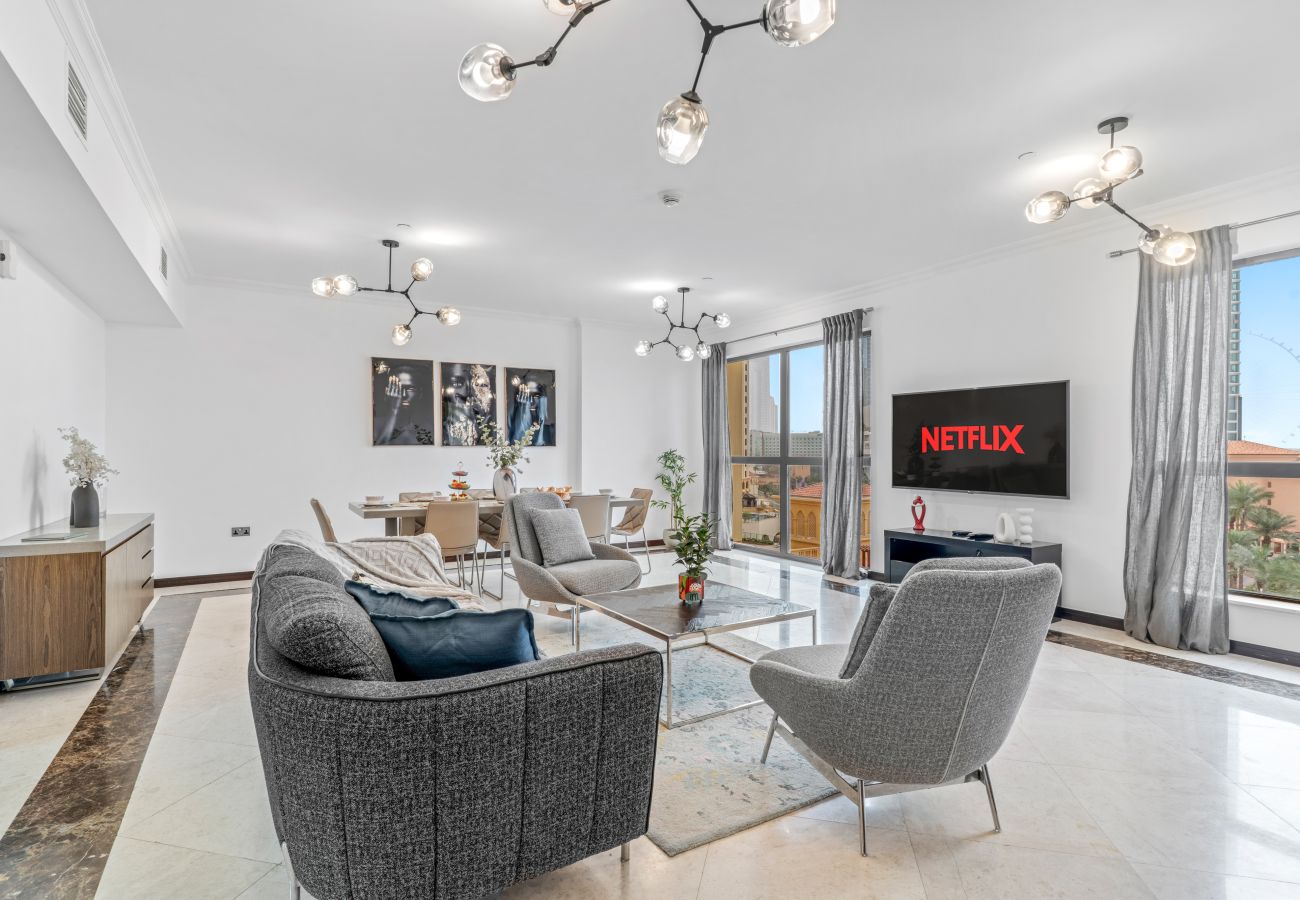 Apartment in Dubai - Spacious 3 BR in JBR with Beach Access