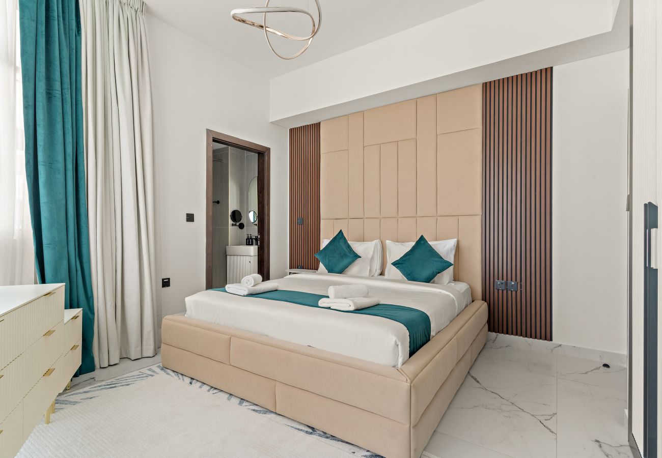 Apartment in Dubai - Spacious 2BR in Dubai Science Park with Private Pool 