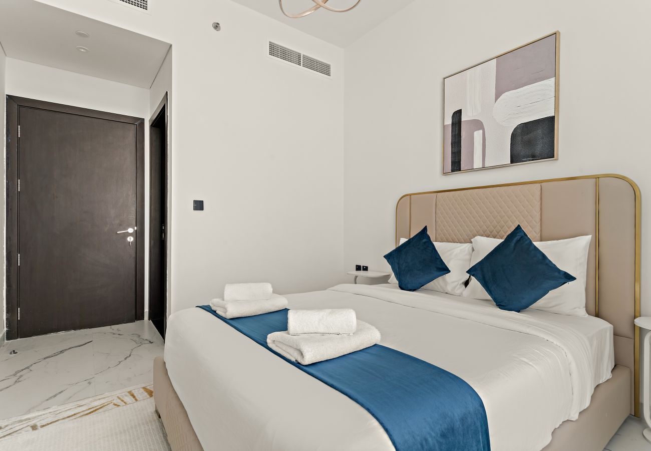 Apartment in Dubai - Spacious 2BR in Dubai Science Park with Private Pool 