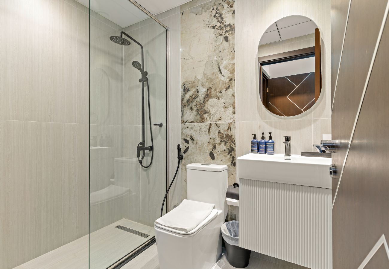 Apartment in Dubai - Spacious 2BR in Dubai Science Park with Private Pool 