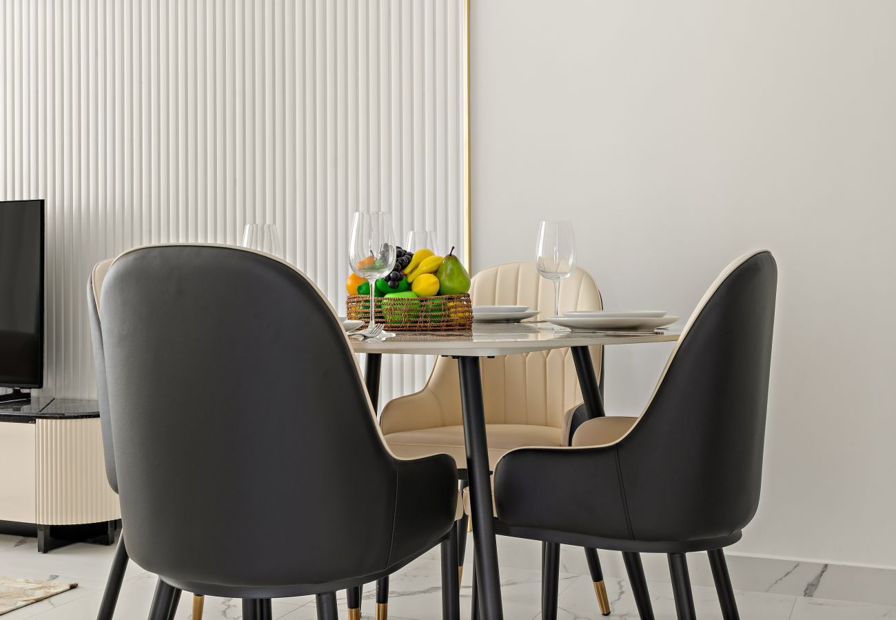 Apartment in Dubai - Spacious 2BR in Dubai Science Park with Private Pool 