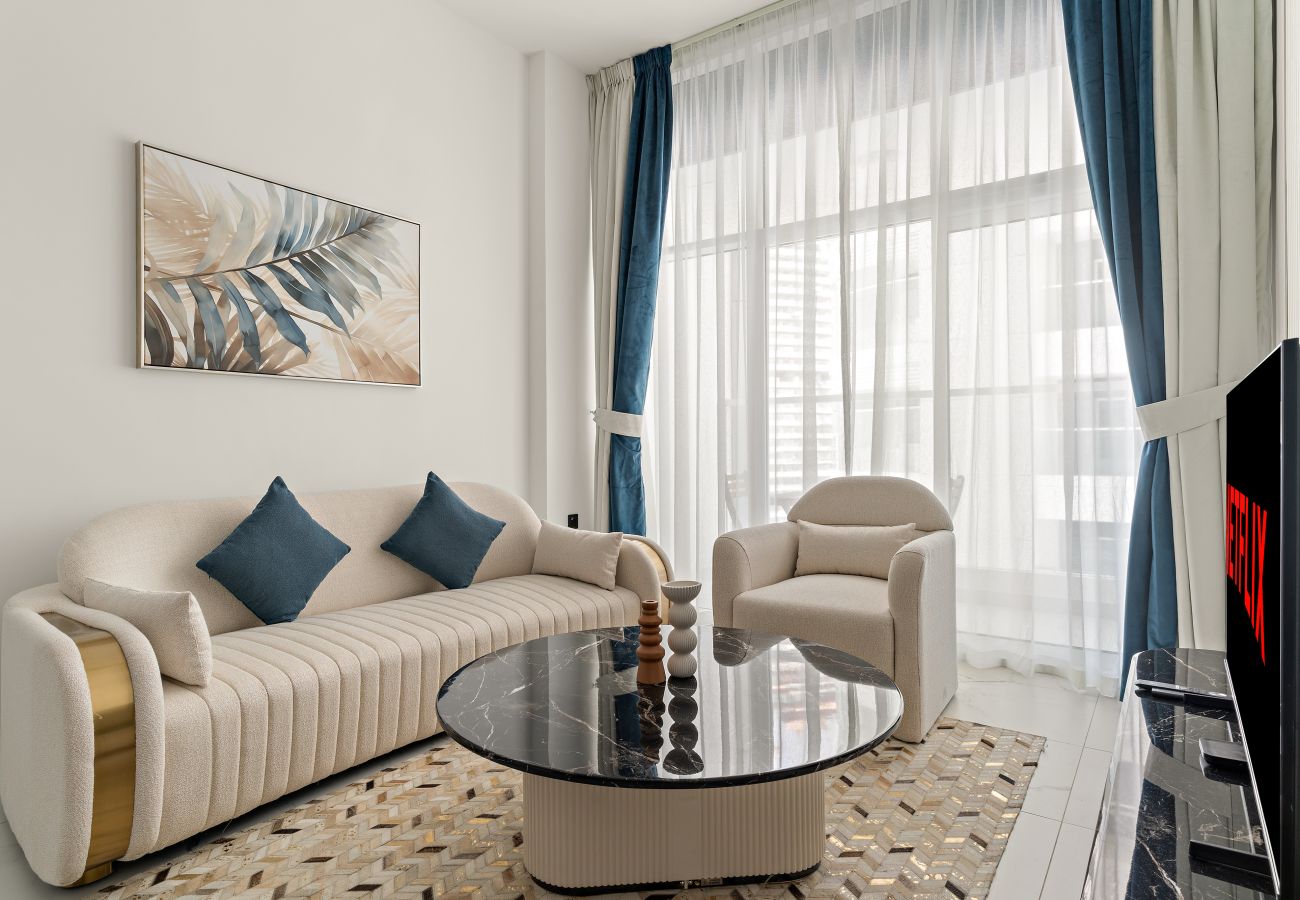 Apartment in Dubai - Spacious 2BR in Dubai Science Park with Private Pool 