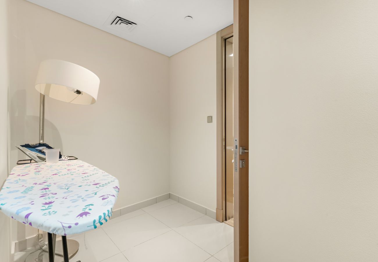 Apartment in Dubai - Luxurious 3BD in Business Bay with Burj Khalifa View