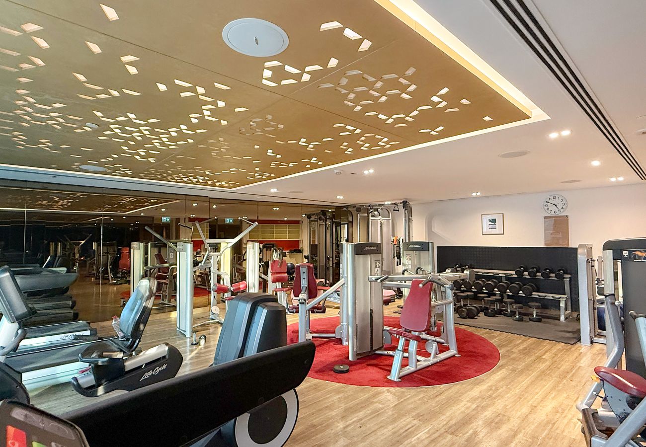 Apartment in Dubai - Luxurious 3BD in Business Bay with Burj Khalifa View