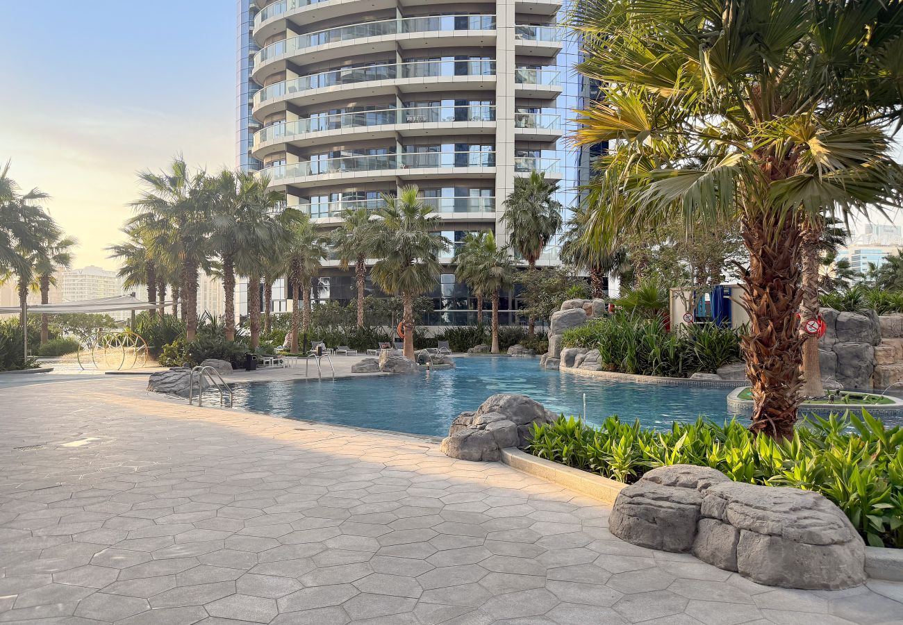 Apartment in Dubai - Luxurious 3BD in Business Bay with Burj Khalifa View