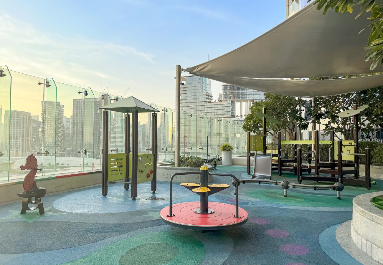 Apartment in Dubai - Luxurious 3BD in Business Bay with Burj Khalifa View