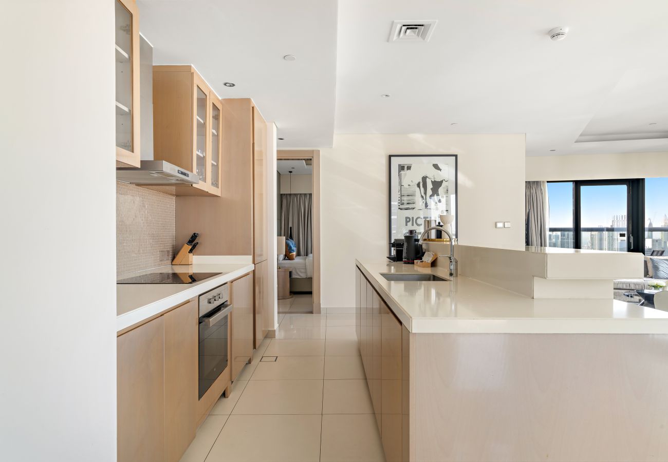 Apartment in Dubai - Luxurious 3BD in Business Bay with Burj Khalifa View