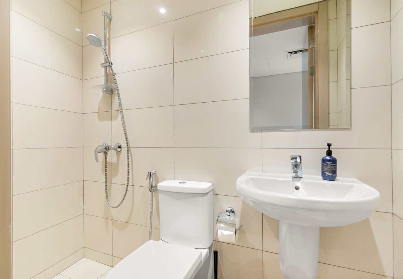 Apartment in Dubai - Luxurious 3BD in Business Bay with Burj Khalifa View