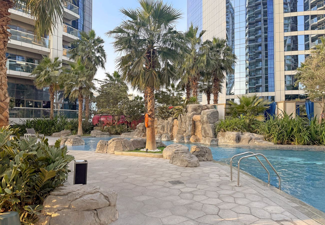 Apartment in Dubai - Luxurious 3BD in Business Bay with Burj Khalifa View