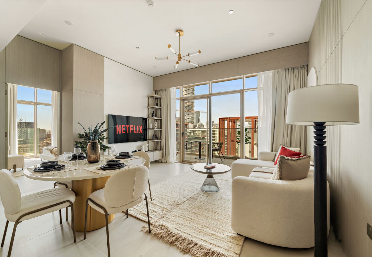 Apartment in Dubai - Contemporary One Bedroom Apartment in JVC