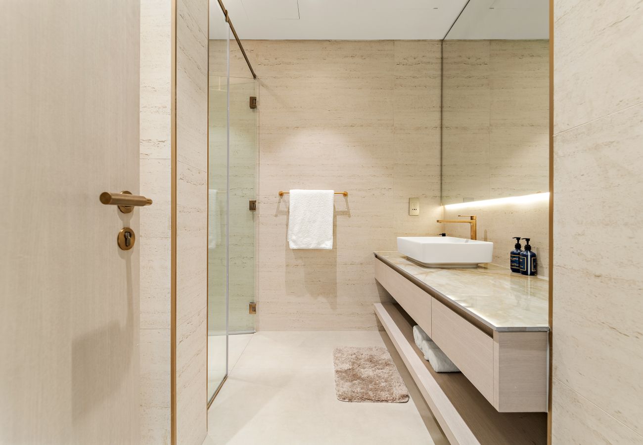 Apartment in Dubai - Contemporary One Bedroom Apartment in JVC