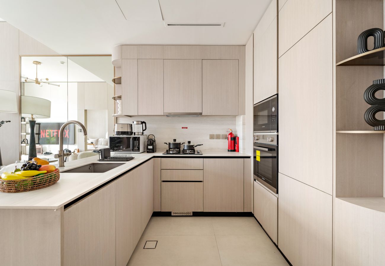 Apartment in Dubai - Bright and Modern One Bedroom in JVC