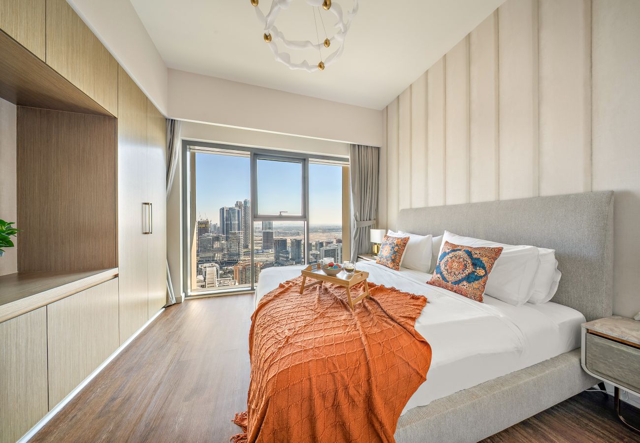 Apartment in Dubai - Downtown Dubai Chic 1BR Retreat