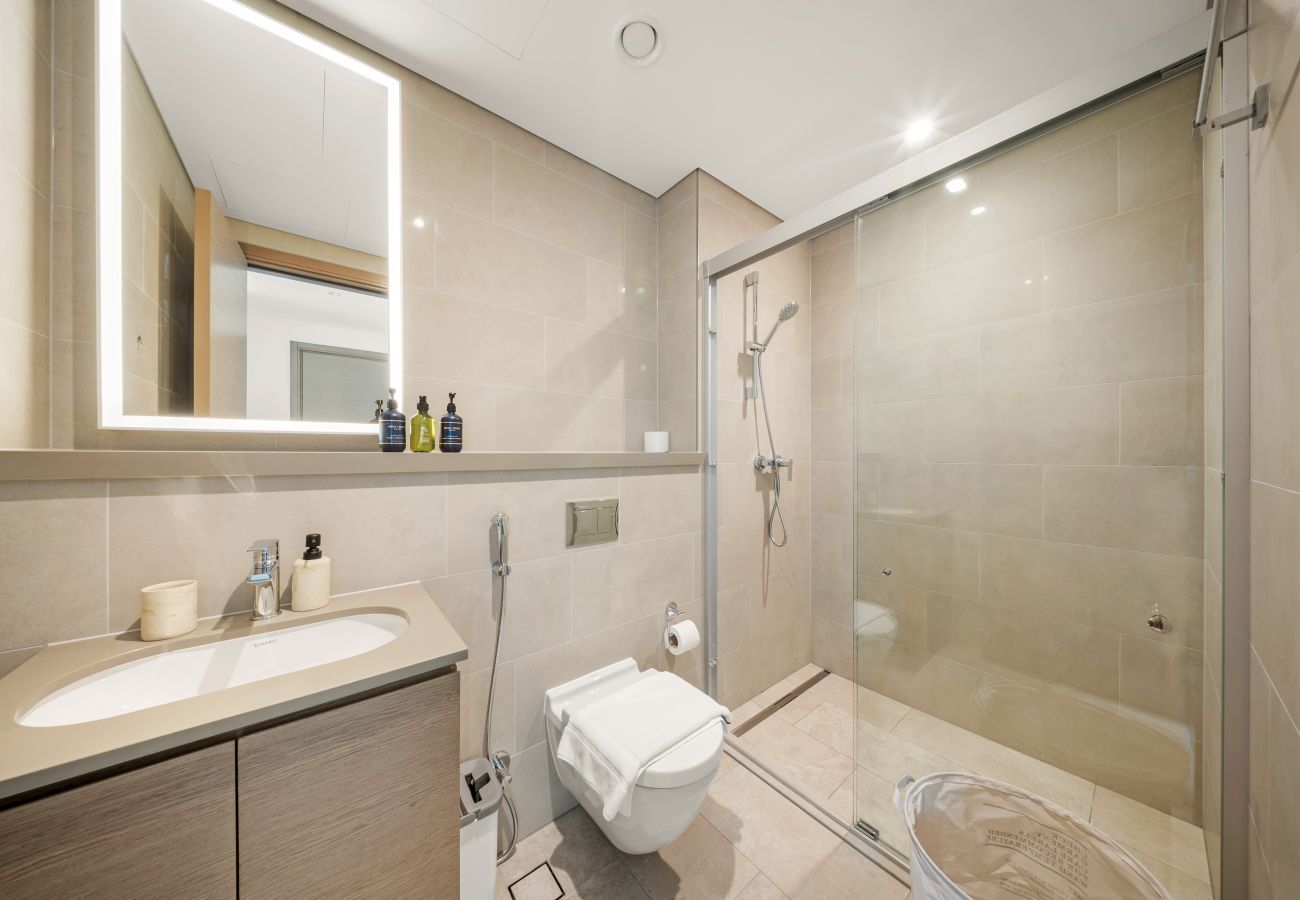 Apartment in Dubai - Stylish 2BR + Maid’s Apartment in Sobha Hartland
