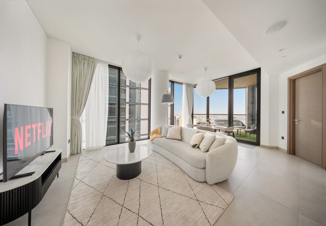 Apartment in Dubai - Stylish 2BR + Maid’s Apartment in Sobha Hartland