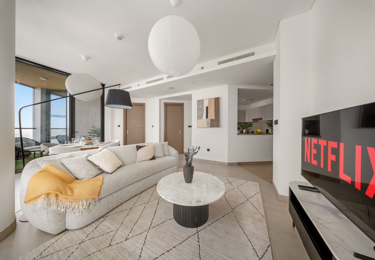 Apartment in Dubai - Stylish 2BR + Maid’s Apartment in Sobha Hartland