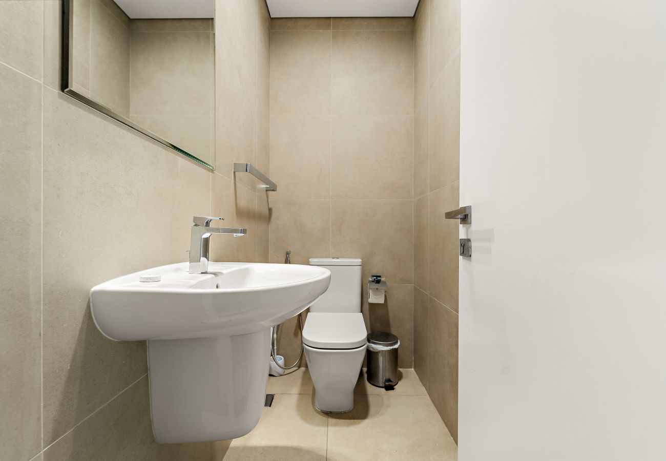 Apartment in Dubai - Stylish 2BD in Dubai Marina Near the Beach