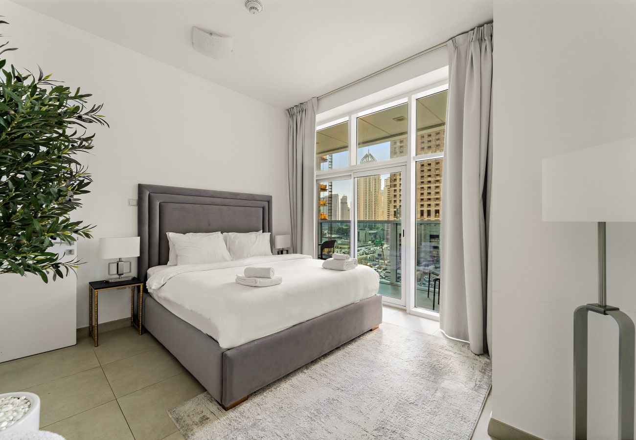 Apartment in Dubai - Stylish 2BD in Dubai Marina Near the Beach