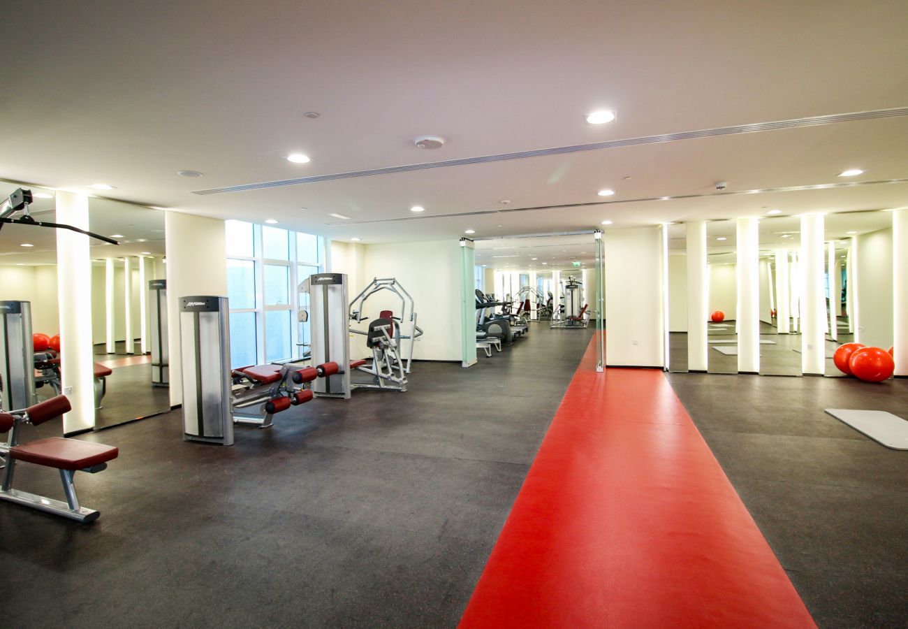 Apartment in Dubai - Stylish 2BD in Dubai Marina Near the Beach