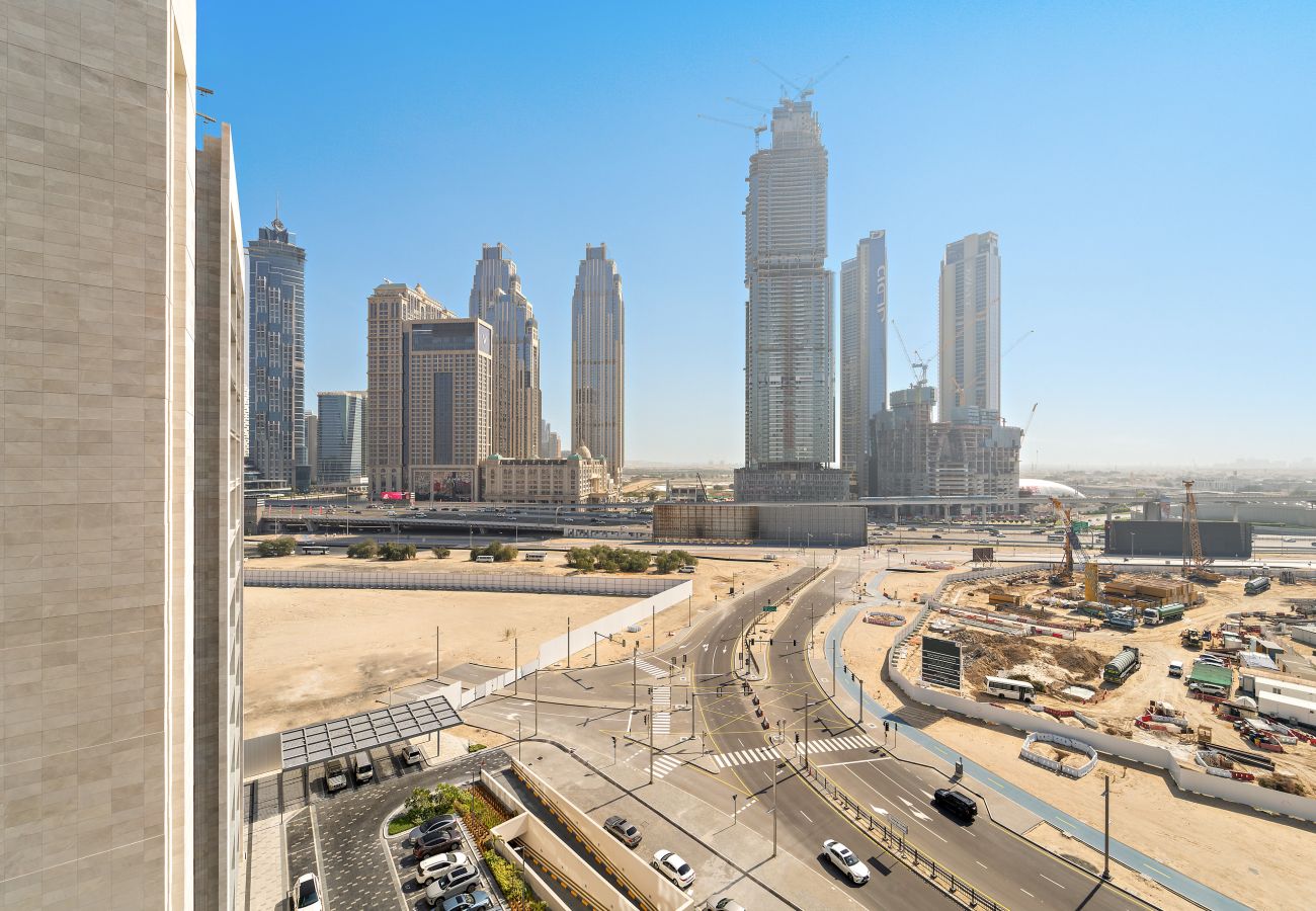 Apartment in Dubai - Elegant Canal-Front 1 BD in a Prime Location