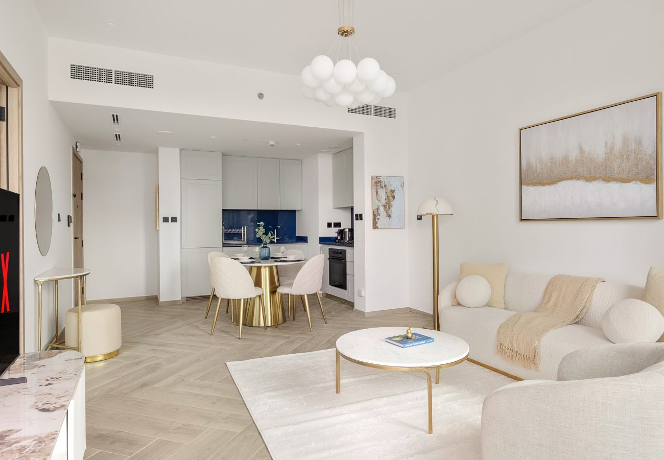 Apartment in Dubai - Luxury 1 BD with Panoramic Canal Views