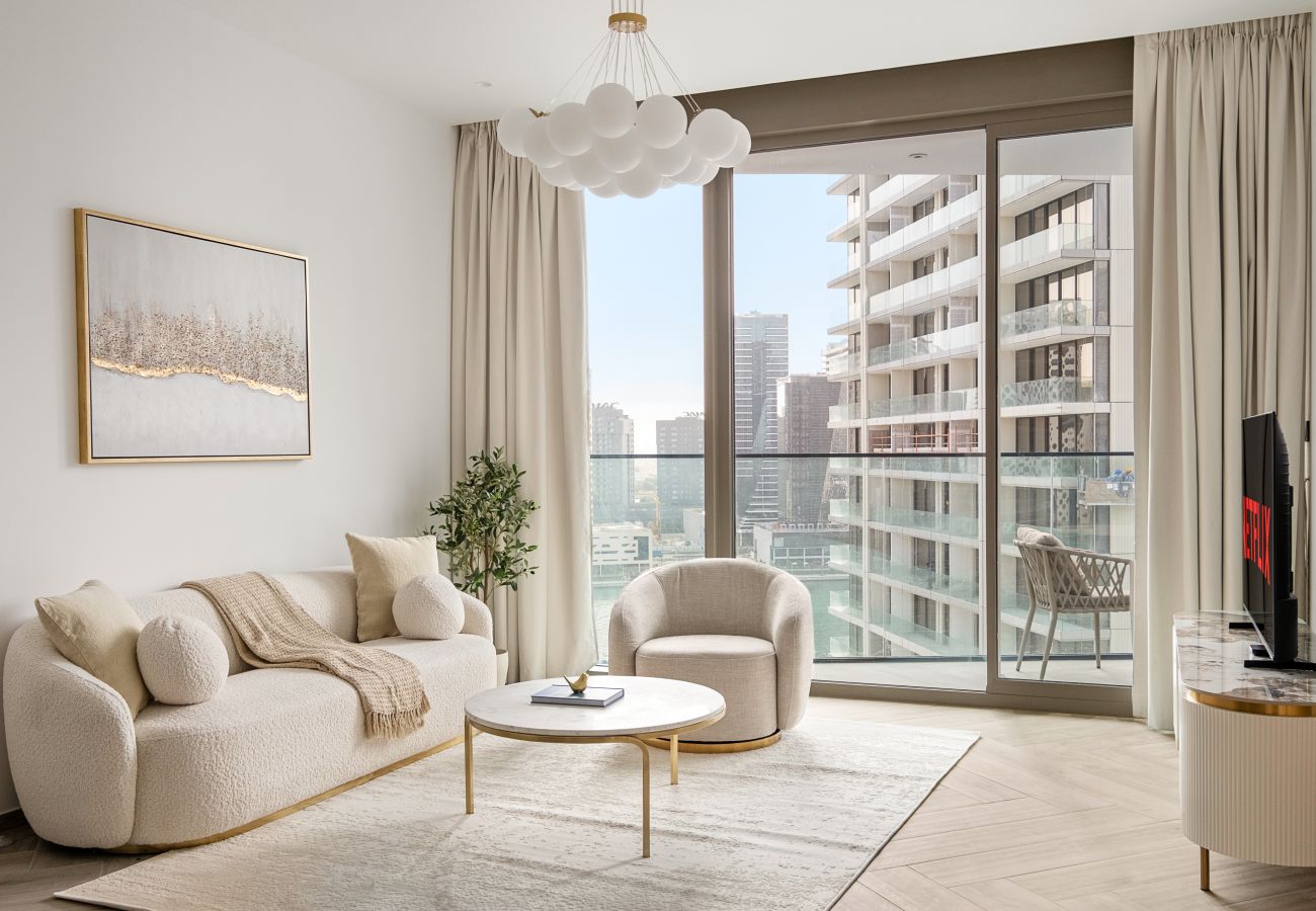 Apartment in Dubai - Luxury 1 BD with Panoramic Canal Views