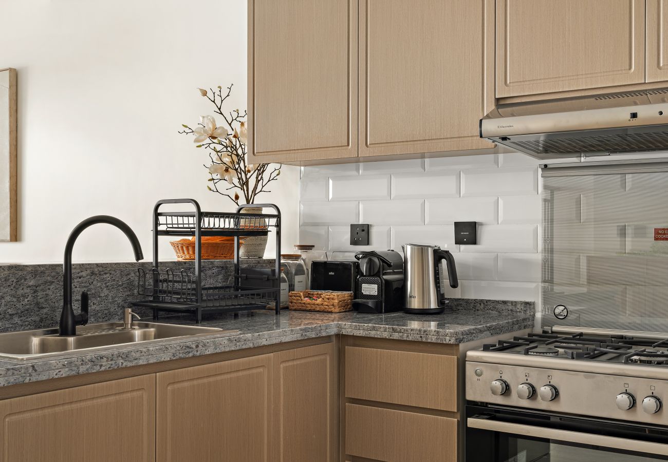 Townhouse in Dubai - Modern 4 BD Townhouse with Private Garden in Damac Lagoons