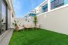 Townhouse in Dubai - Modern 4 BD Townhouse with Private Garden in Damac Lagoons