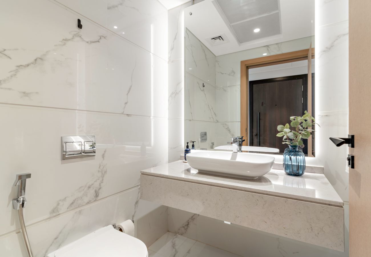 Apartment in Dubai - Luxury Living with Top Amenities 1BD in JVC