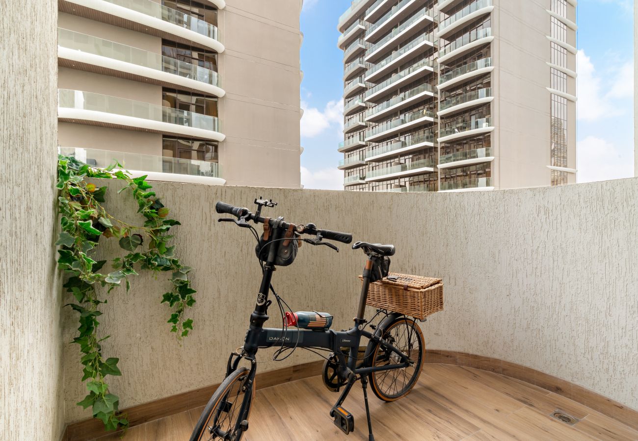 Apartment in Dubai - Luxury Living with Top Amenities 1BD in JVC