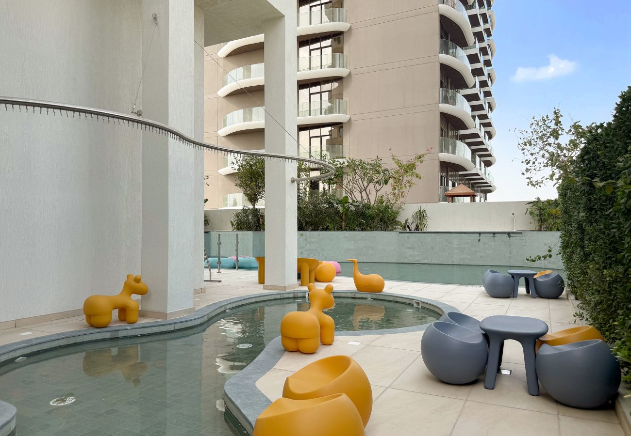 Apartment in Dubai - Luxury Living with Top Amenities 1BD in JVC